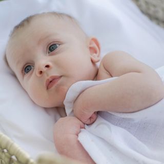 Mušelínové plienky z našej ponuky sú také jemné, že by som si ich priala aj ja pre seba 🤍. Vyrobené z GOTS-certifikovanej...